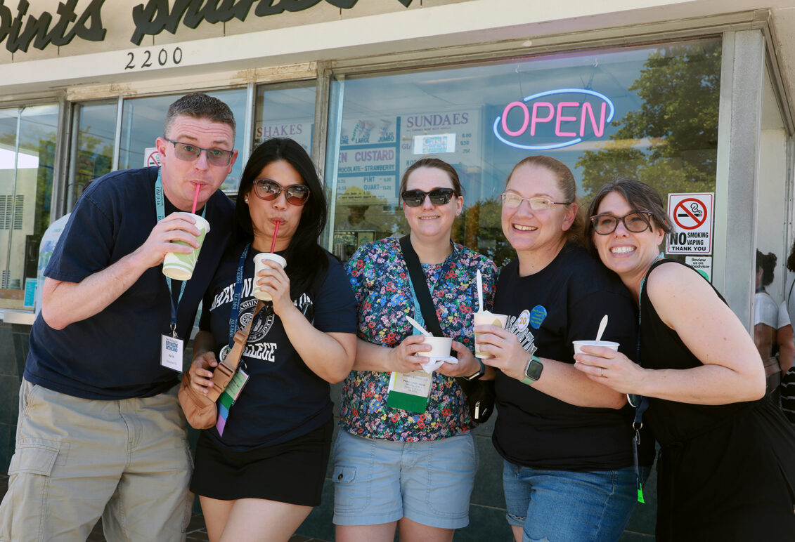 2004 grads cool off with ice cream from Carl's, a historic landmark and Fredericksburg favorite. Photo by Karen Pearlman.