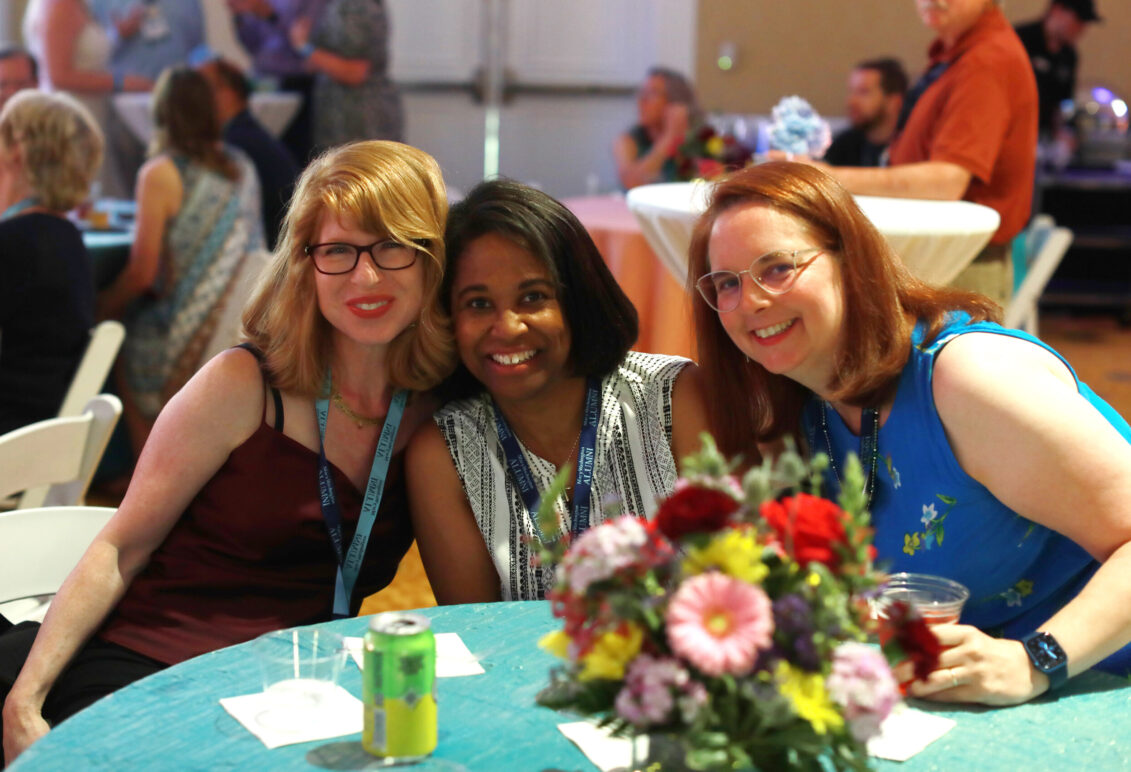 1994 alumni enjoy themselves at the all-class party. Photo by Karen Pearlman.